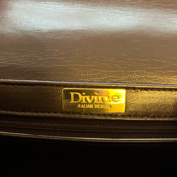 Matching Brown Purse and Shoes - Picture 8 of 13